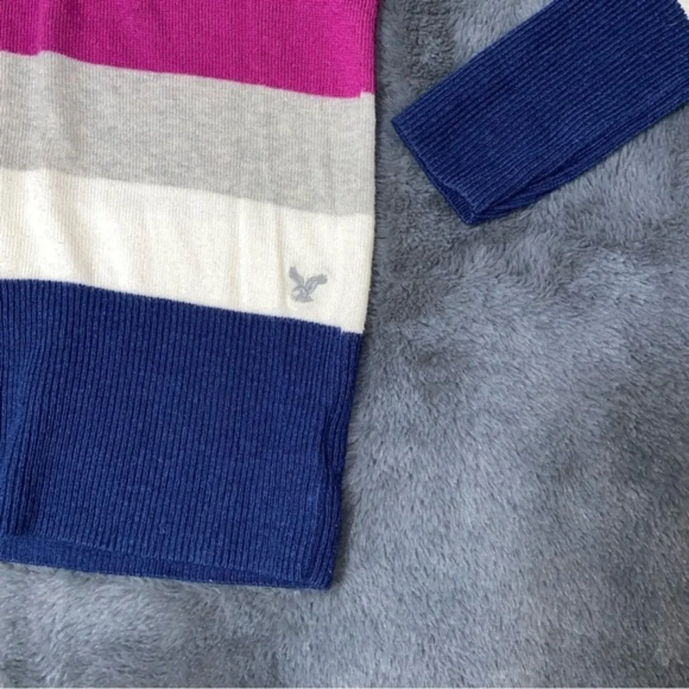 American Eagle sweater XS lightweight‎ striped v-neck - Picture 4 of 5